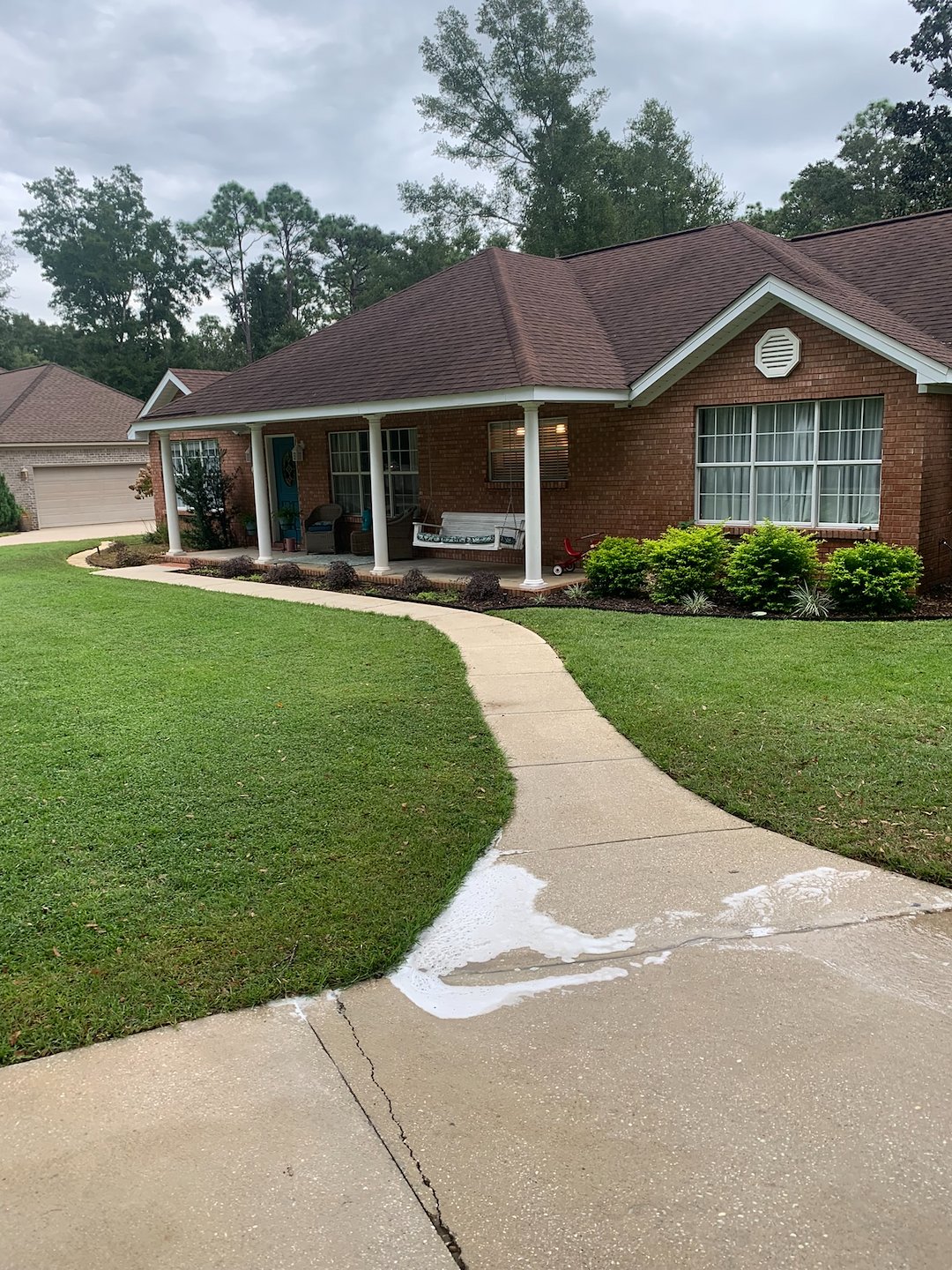 Outstanding sidewalk and driveway cleaning. Summerdale Al. Image